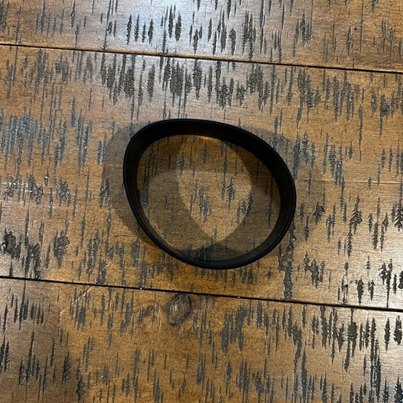 Lecrae’s Exclusive "Gravity" Bracelet - Picture 4 of 4